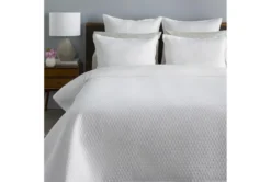 Eastern King Quilt-3 Piece Set Geo Diamonds White
