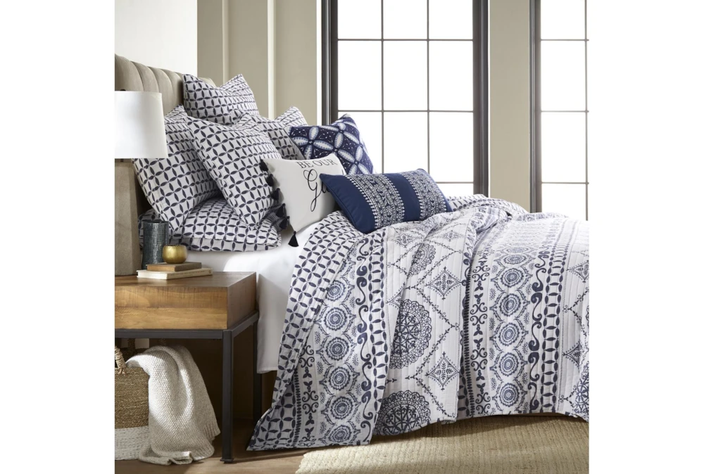 Twin Quilt-2 Piece Set Reversible Medallion Rows To Trellis Print 3 Twin Quilt-2 Piece Set Reversible Medallion Rows To Trellis Print